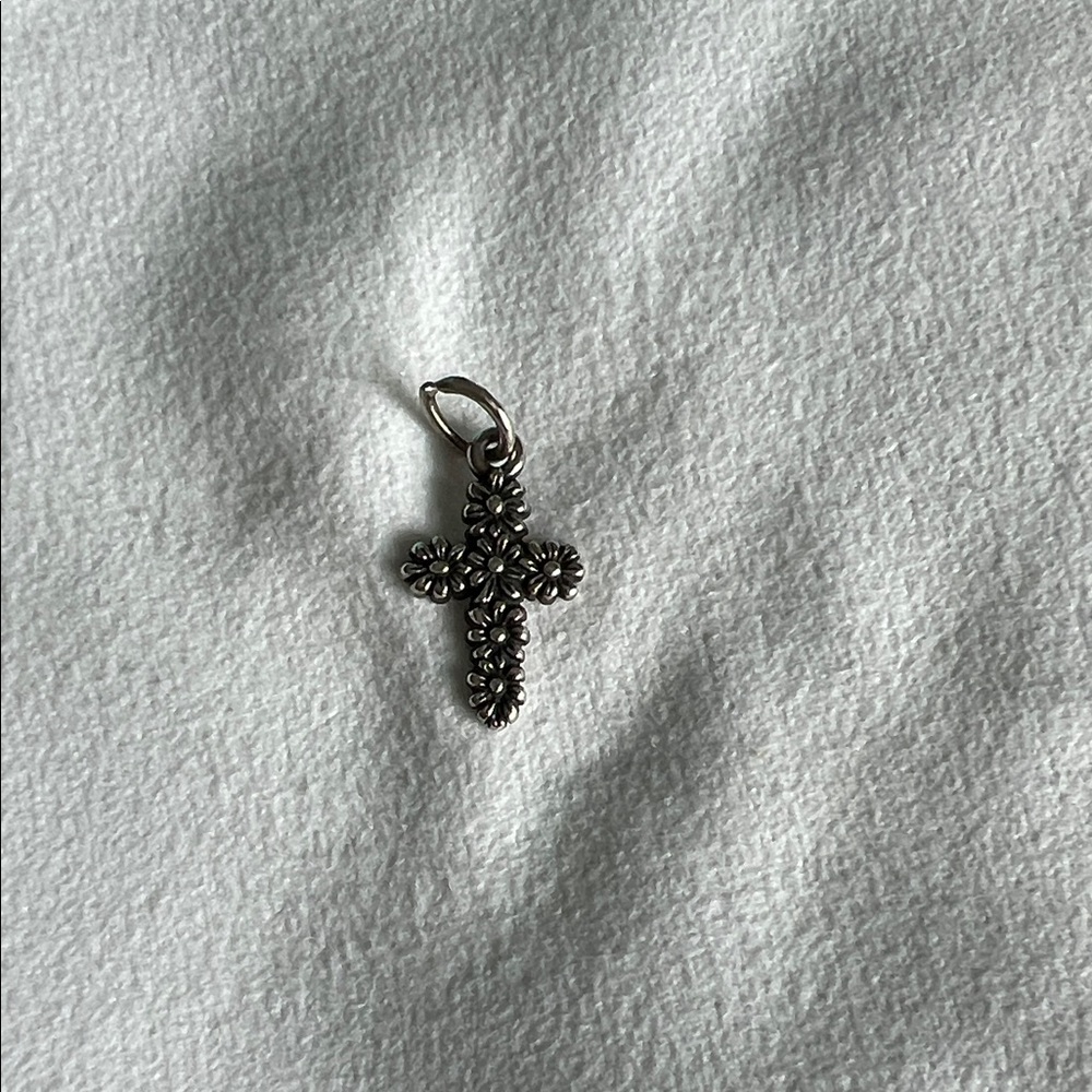 James Avery margarita Daisy cross
